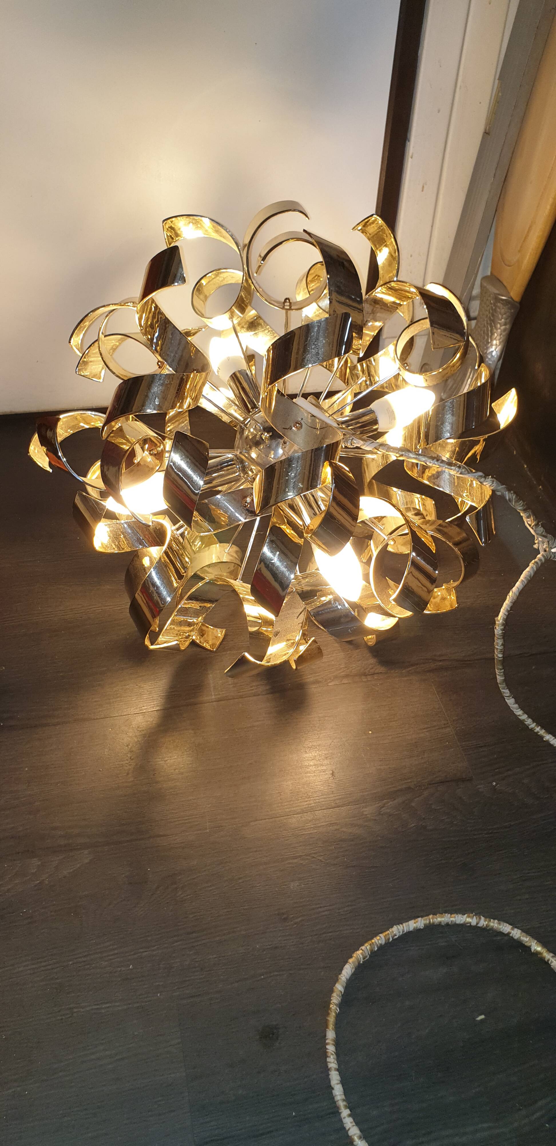 Sputnik pendant light