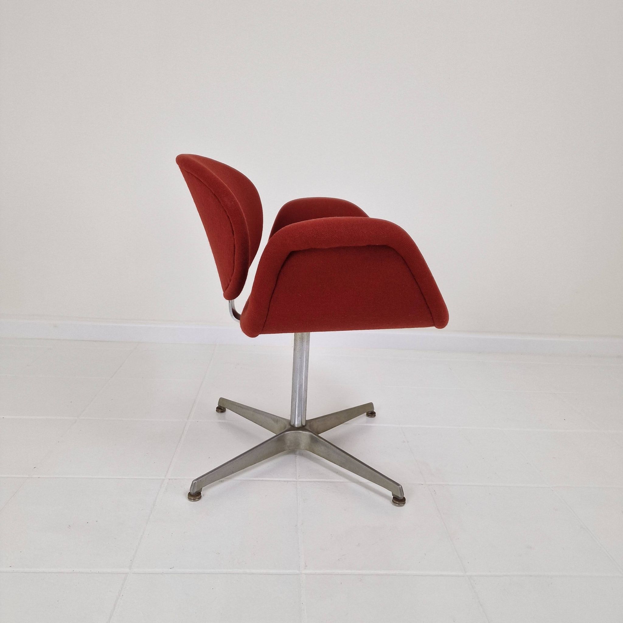 Little Tulip Armchair with cross base by Pierre Paulin for Artifort, 1970s