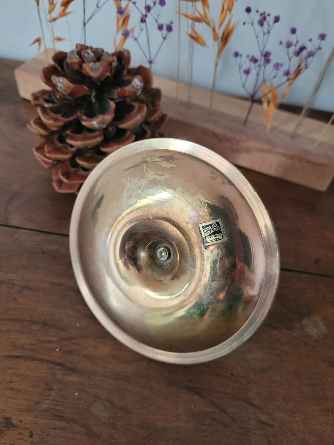 Brass candlestick with a ribbed dish