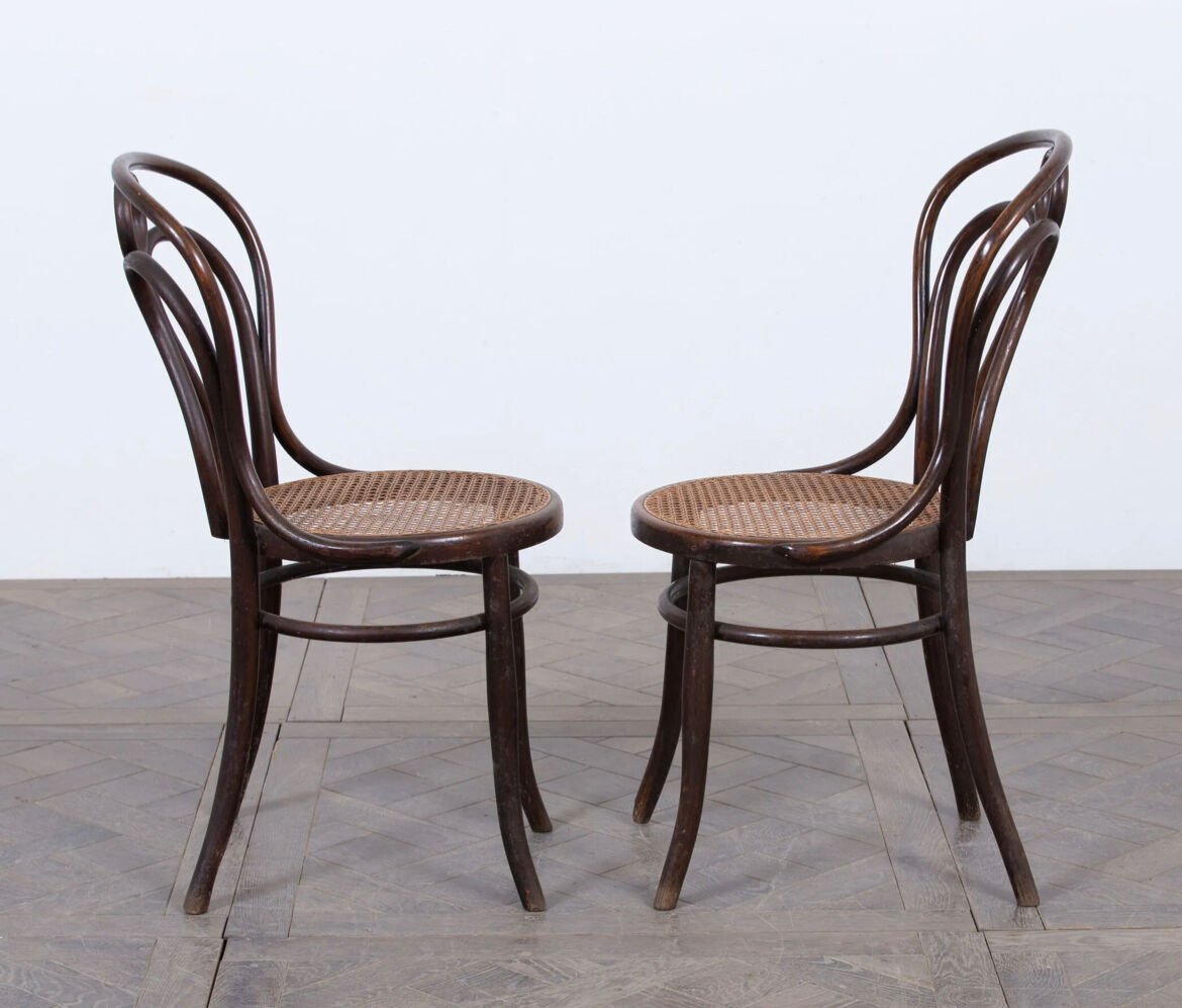 Suite de 6 chaises de bistrot par Josef Hofmann en cannage