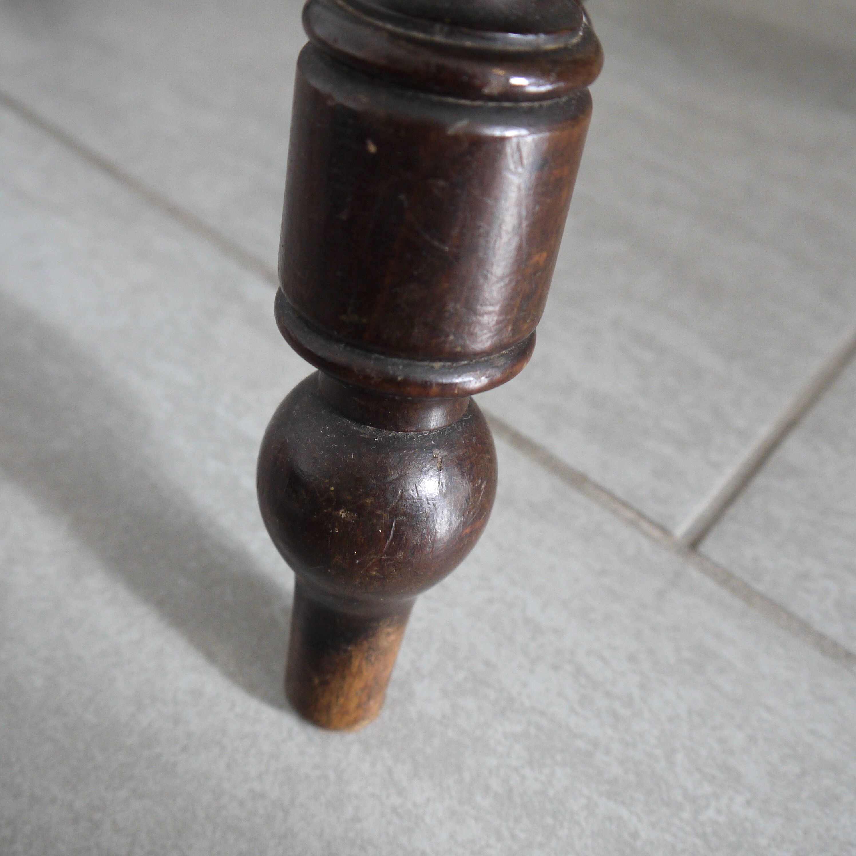 Napoleon III piano stool