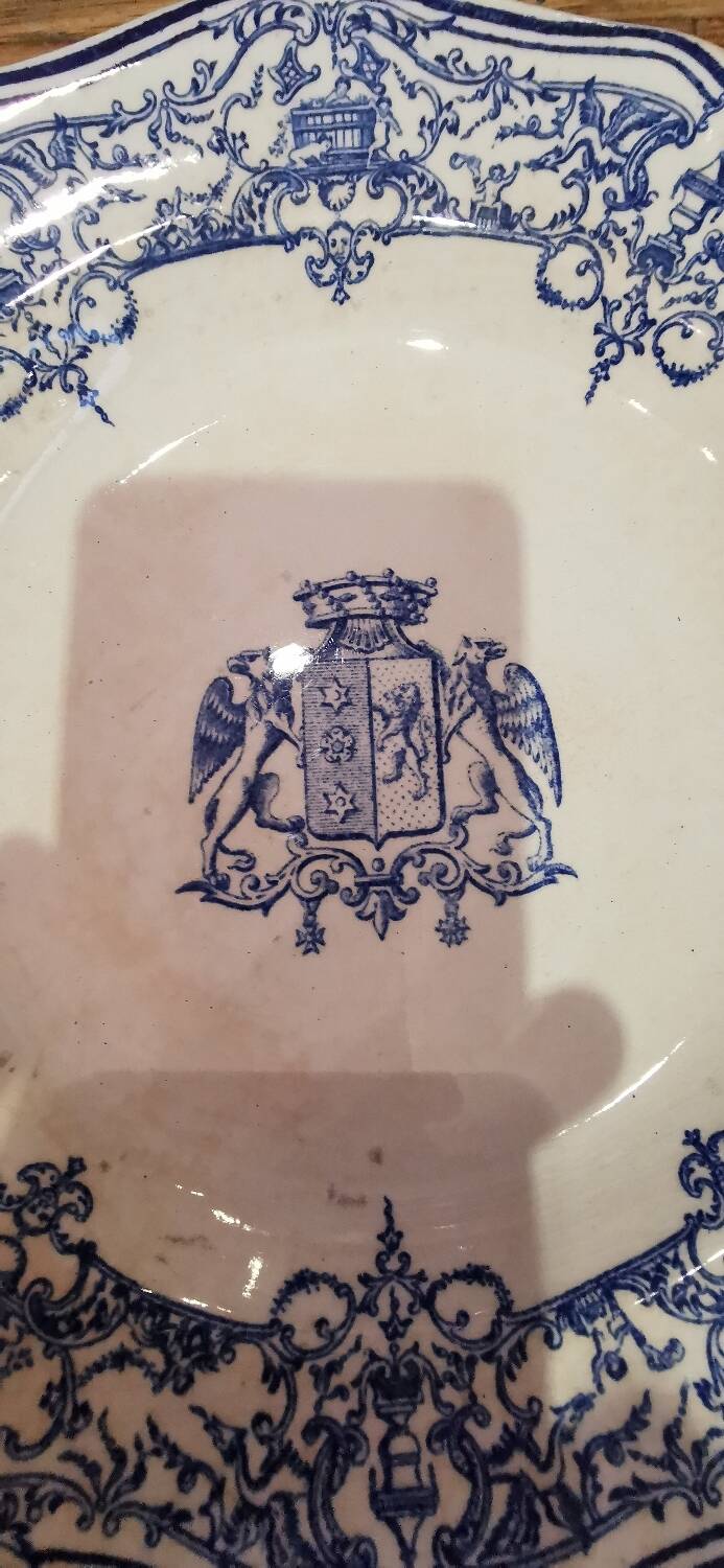 Rare gien earthenware plate couronne armoireries 19th century