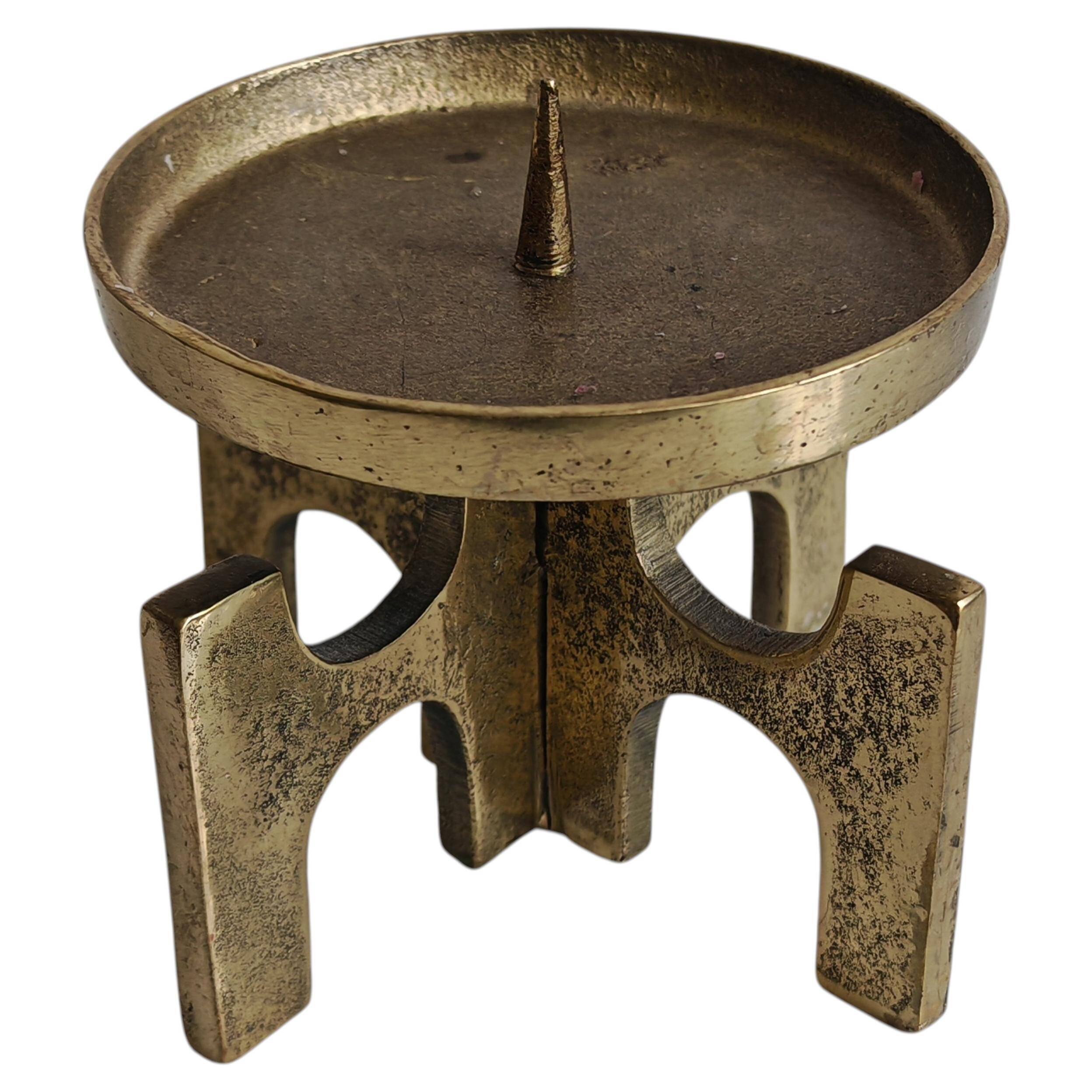Brutalist candle holder in solid brass 1970s