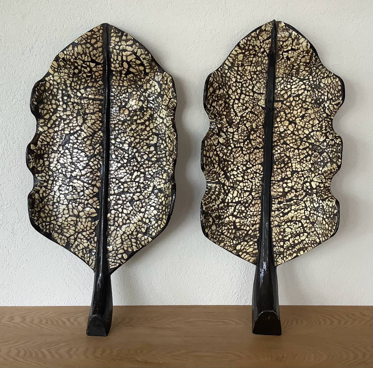 2 Balinese pocket trays