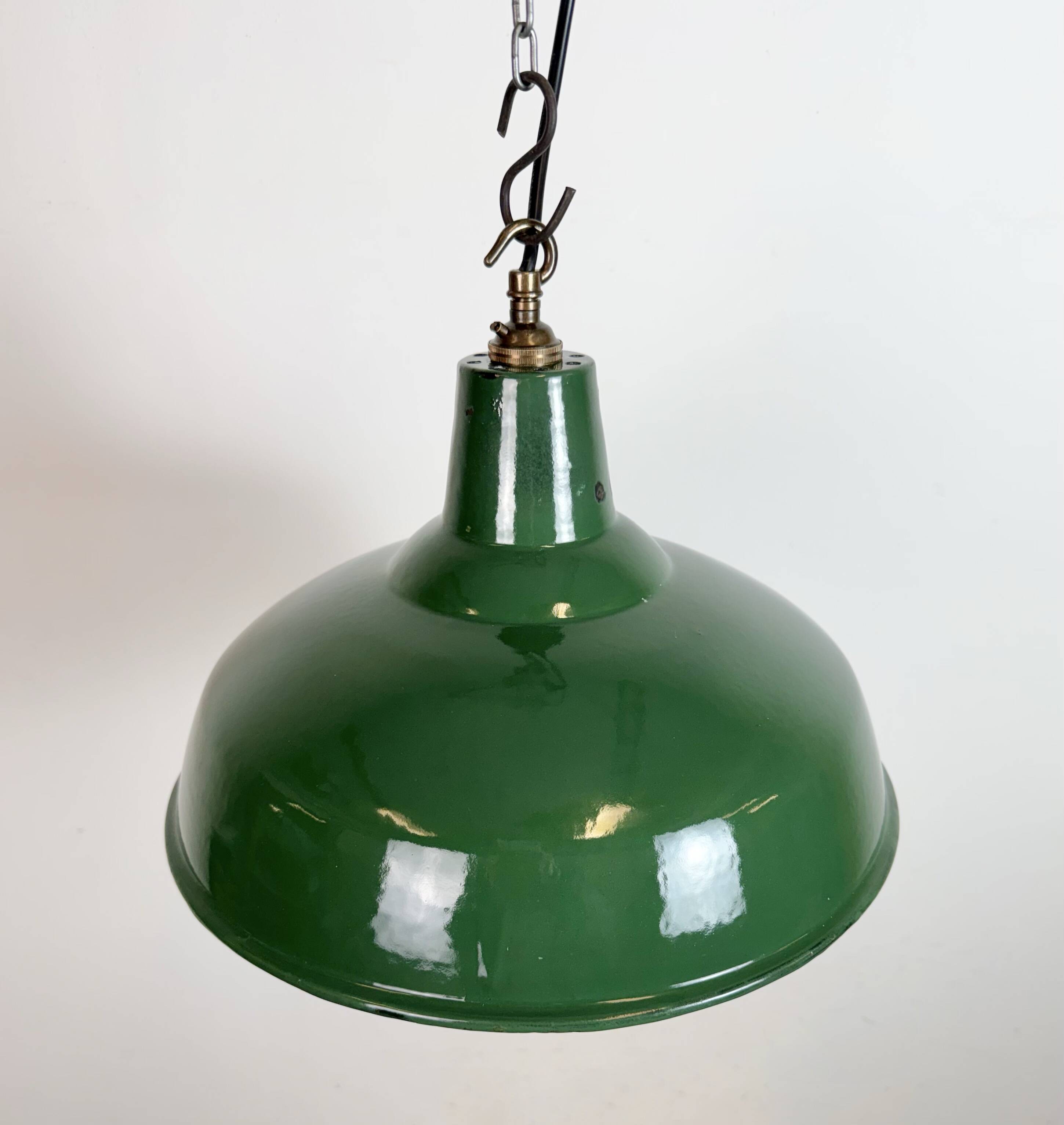 Industrial British Green Enamel Factory Pendant Lamp, 1960s