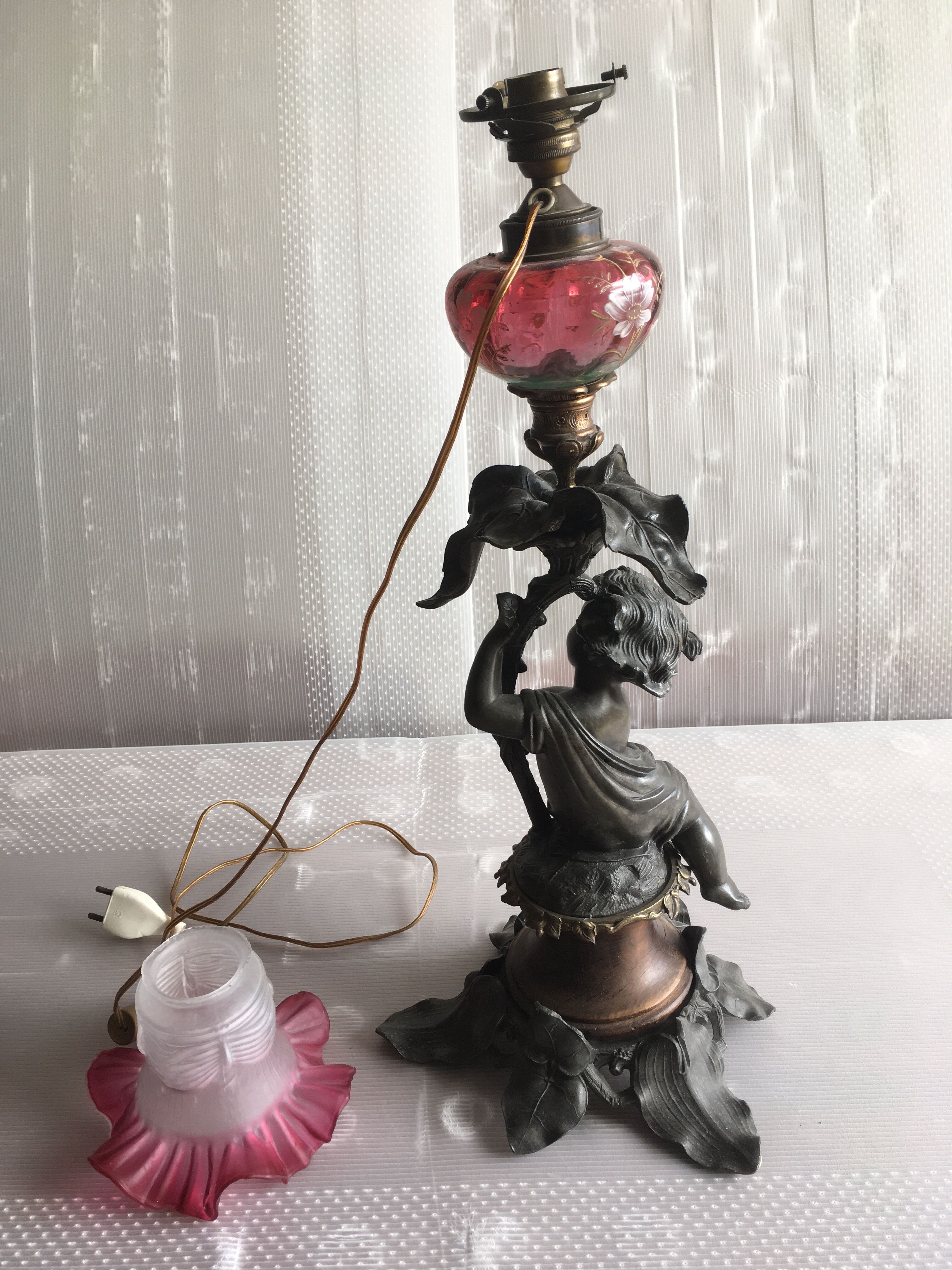 Decorative kerosene lamp