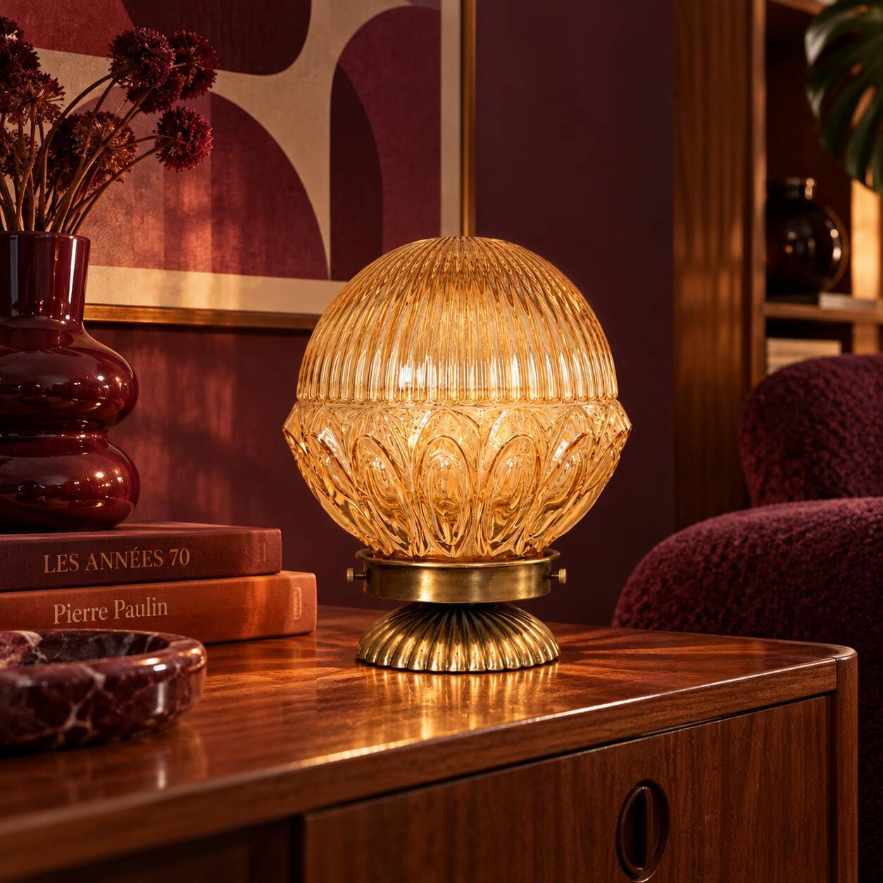 Hot air balloon — Vintage table lamp in sculpted amber glass and brass