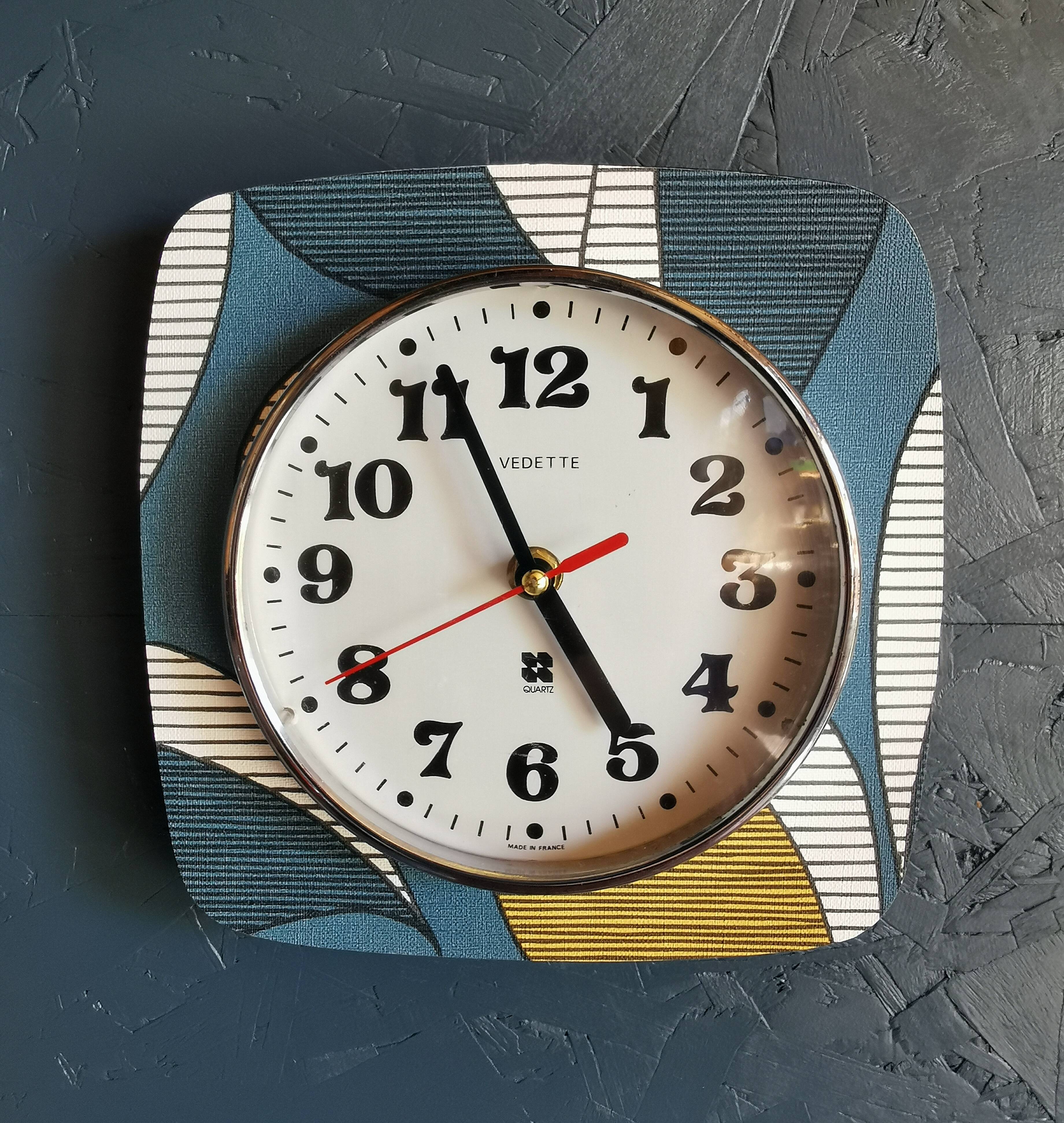 Clock wall clock formica silent square "Star blue white ochre"