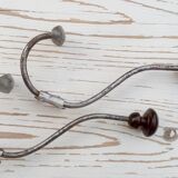 Double hooks in metal and wood