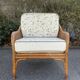 Paire de fauteuils en rotin et cannage