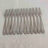 12 snail forks and crustaceans