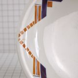 Display cake, compote mill of wolves