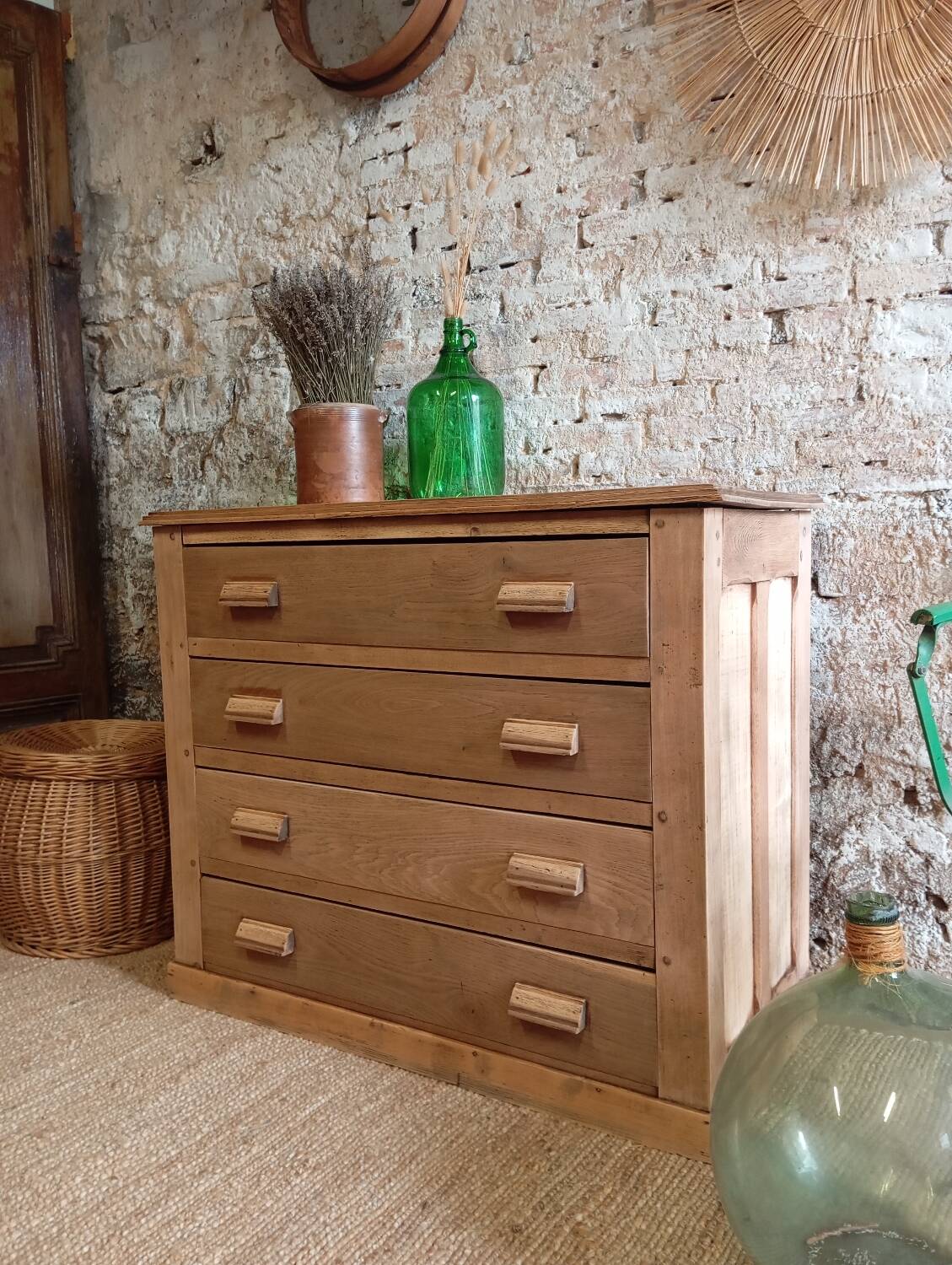 Meuble de métier, commode en chêne massif