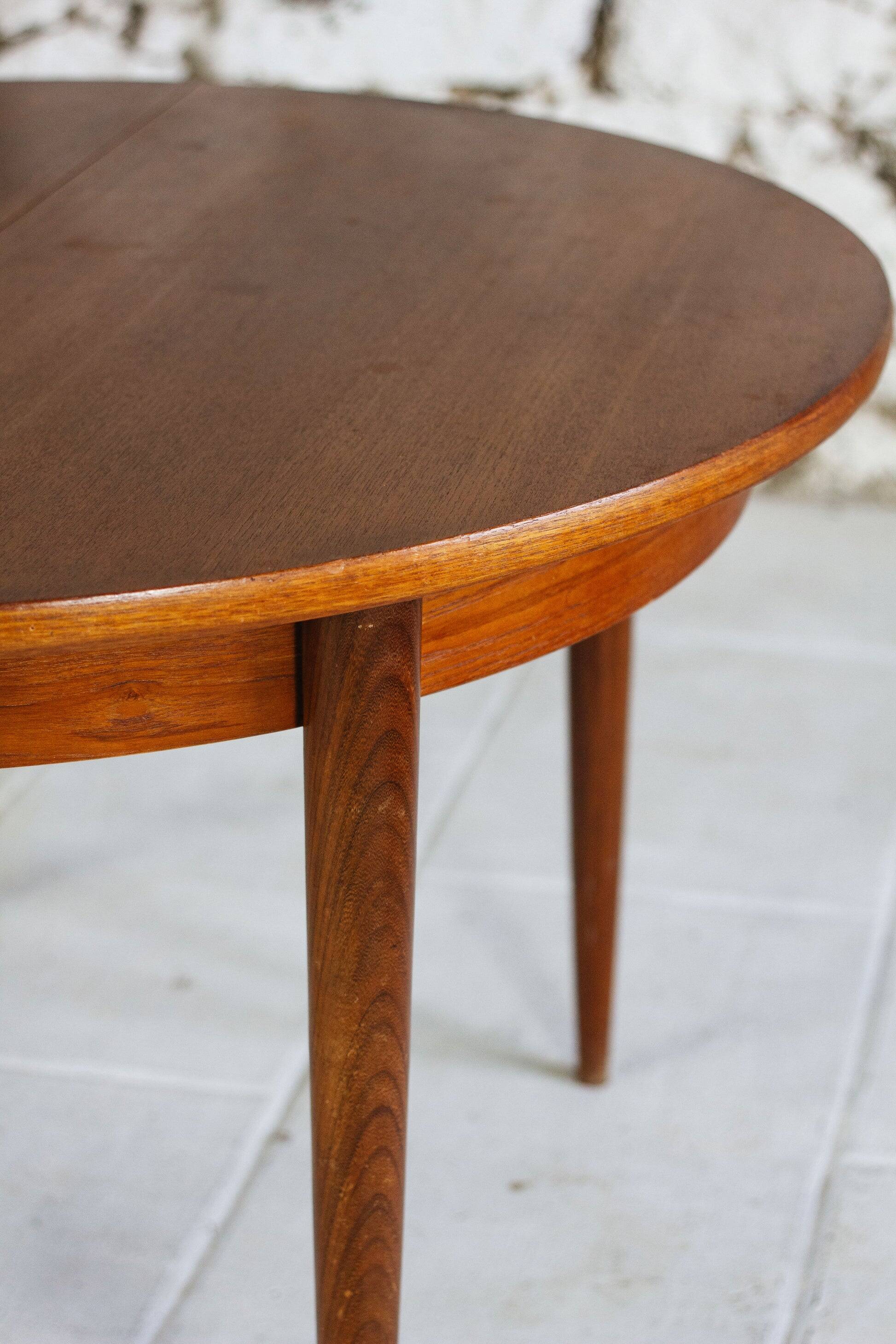 Vintage teak round table and 4 chairs, 1960