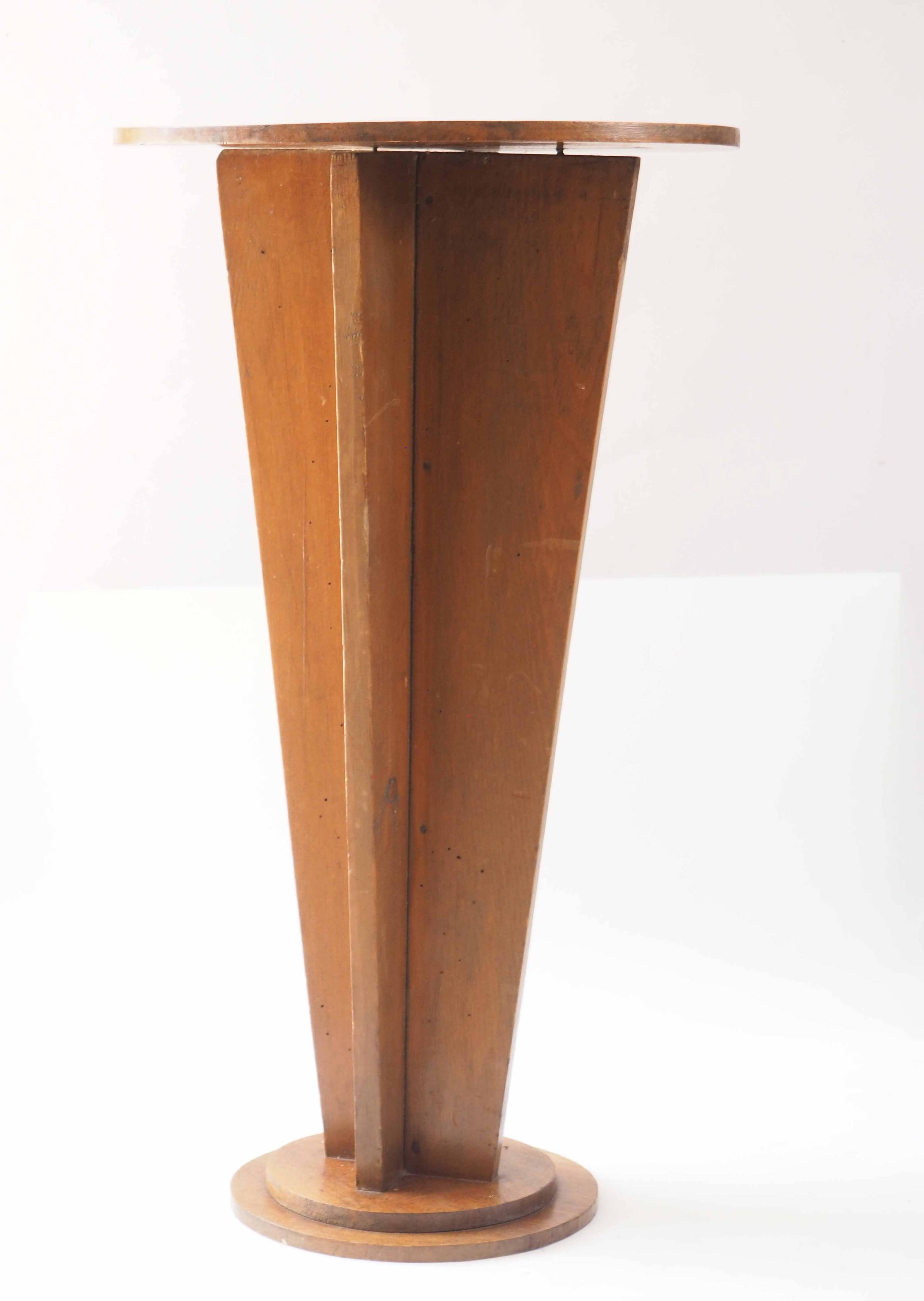 Art deco pedestal table