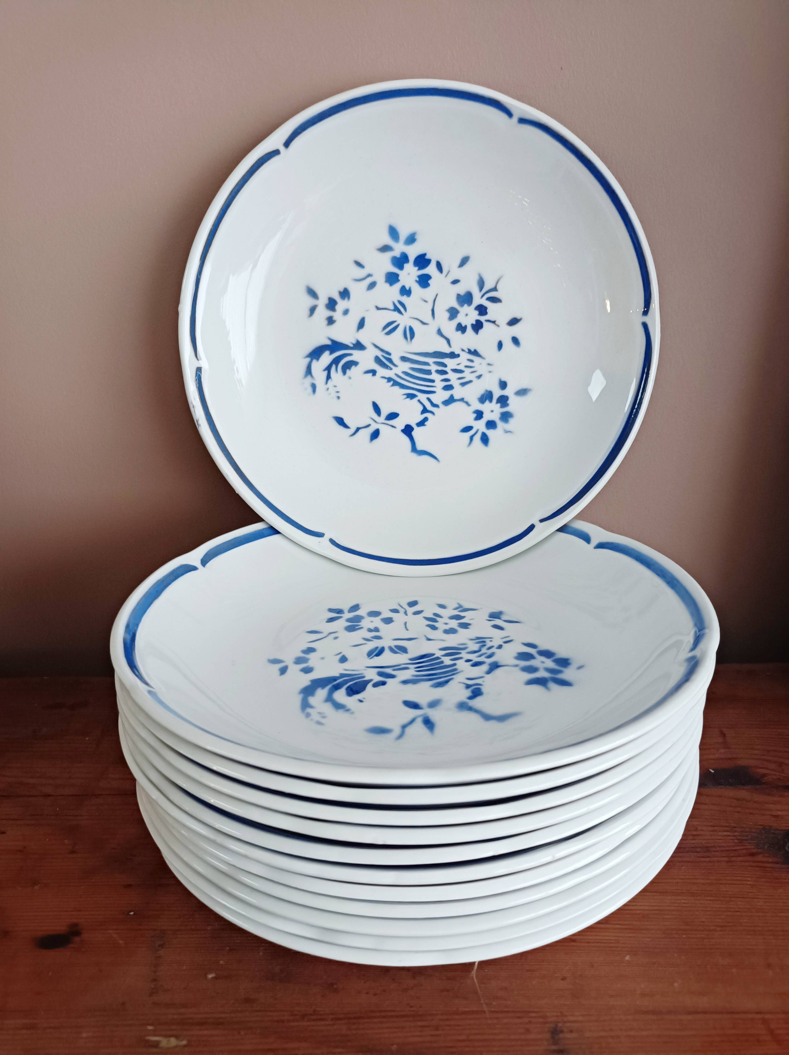 Set of 12 Moulin des Loups soup plates, Alain