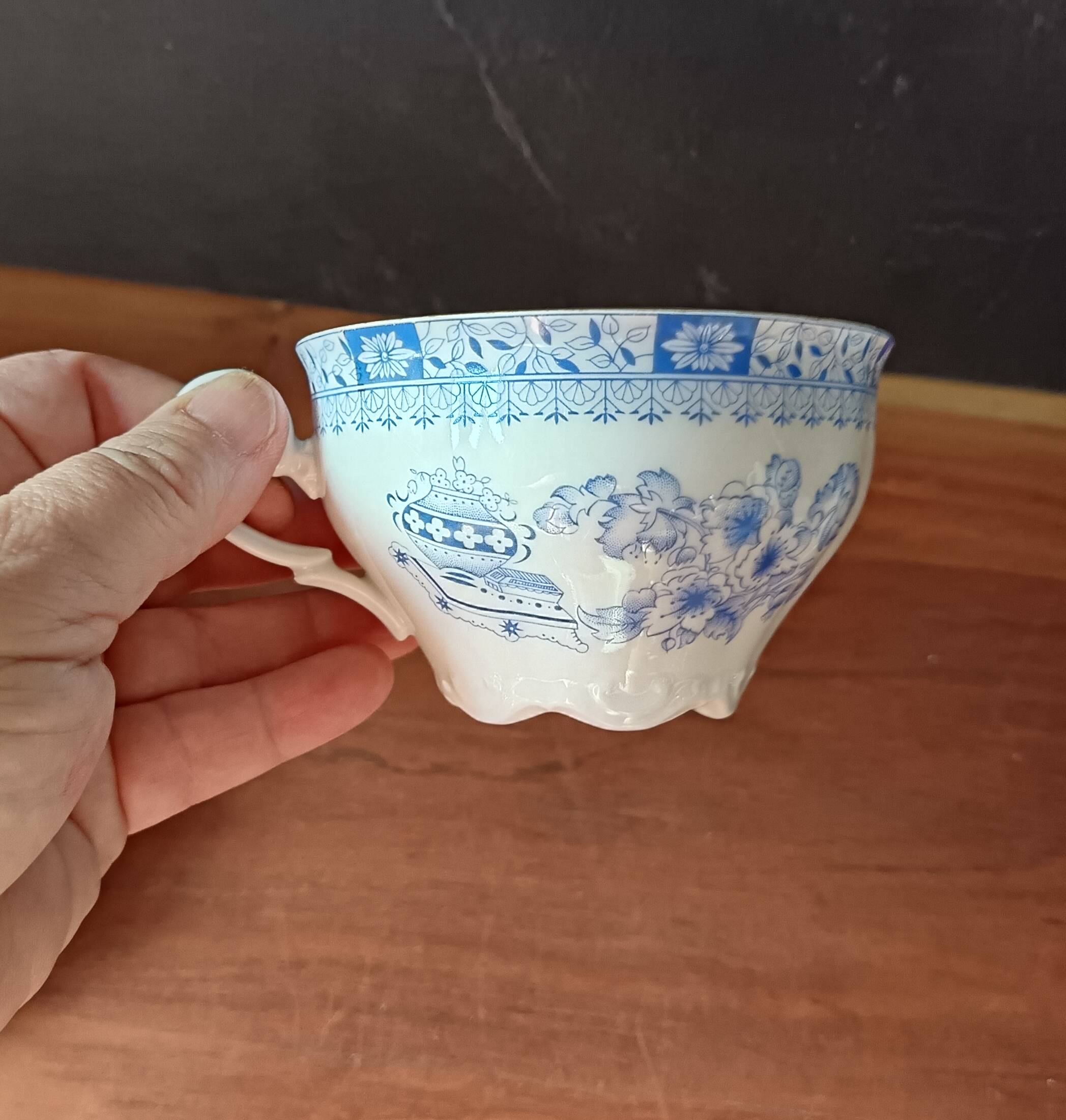 Vintage theresia pattern porcelain coffee cup and sugar bowl set, seltmann