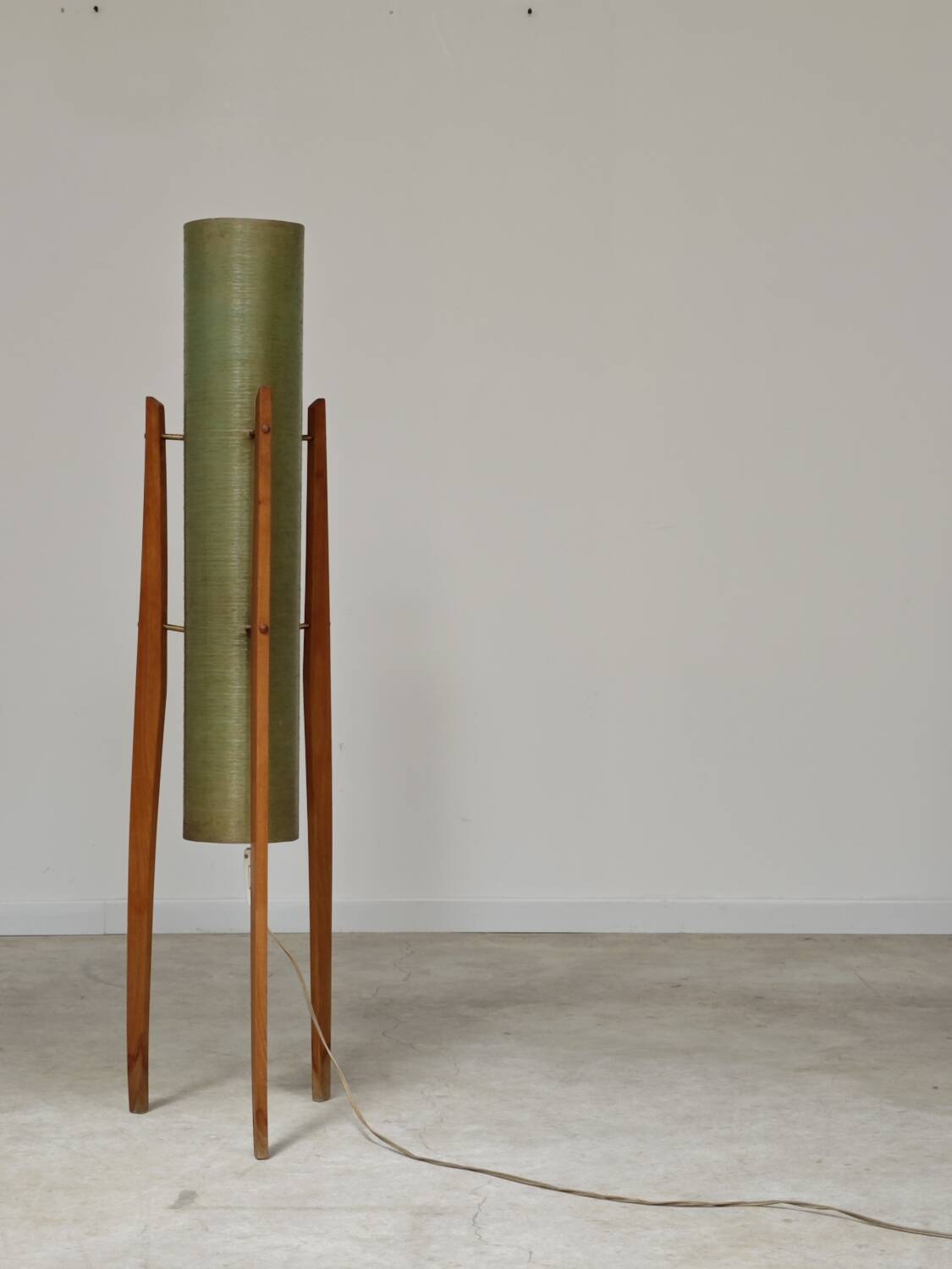 Rocket green floor lamp by Novoplast fiber and wood 1960