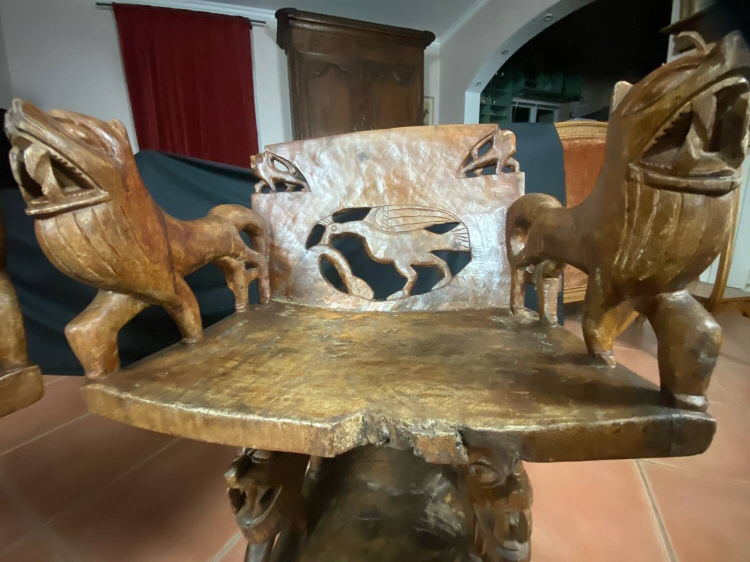 African tribal ensemble of 4 pieces of furniture for dignitaries of the Kingdom of Dahomey, Benin.