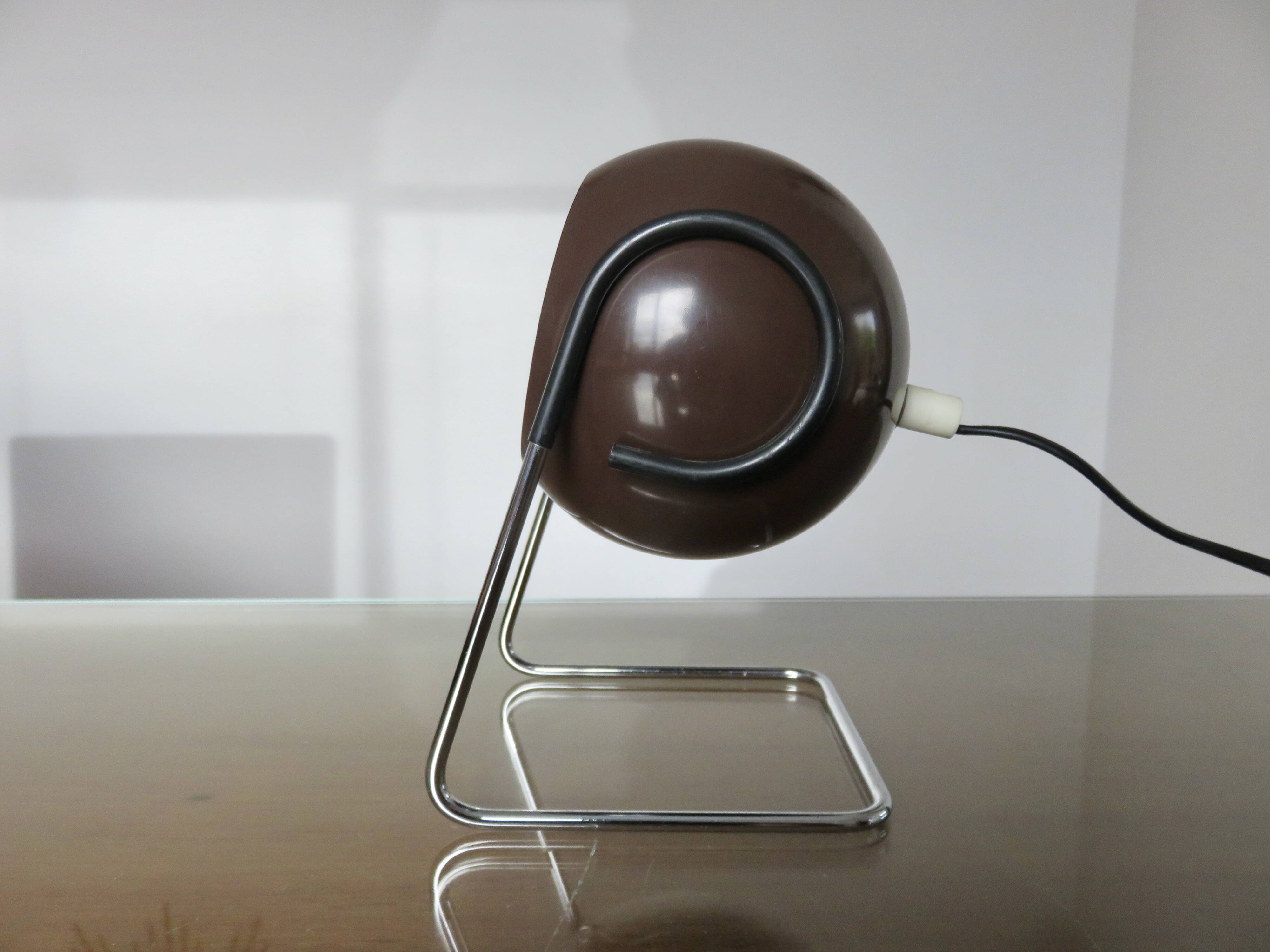 "Eye ball" table lamp from the 70s