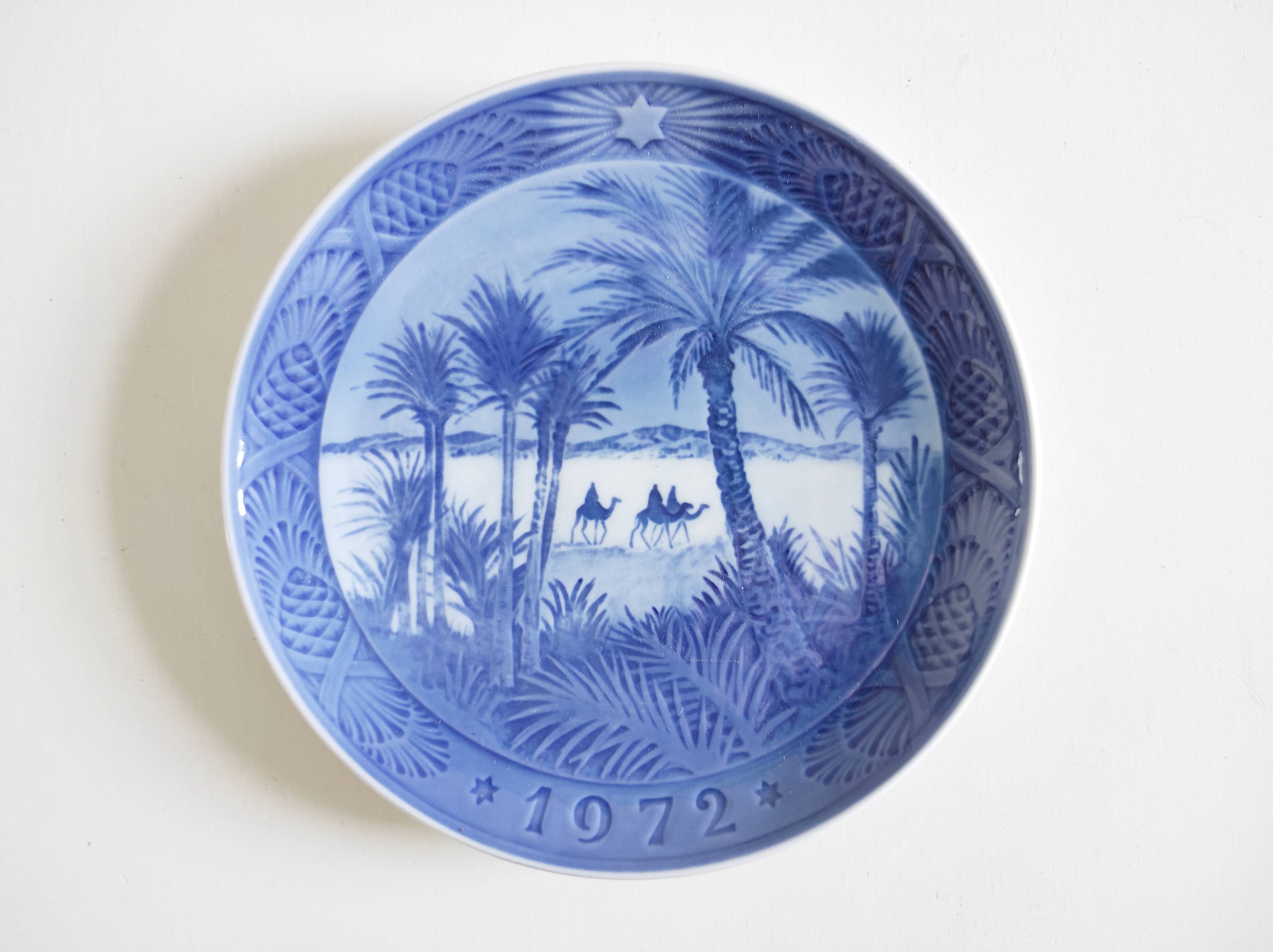 Assiette porcelaine bleu danemark scène désert