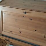 Scandinavian writing desk in honey-coloured pine from the 1980s