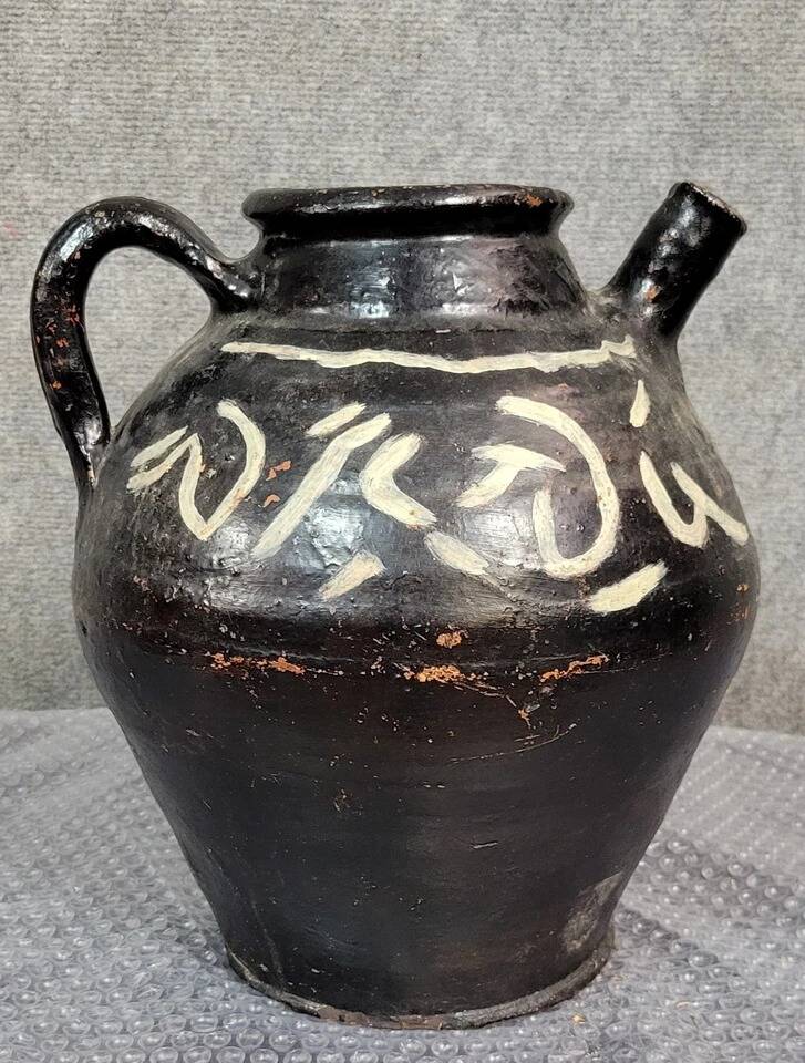 Terracotta jug or jar from the 18th century