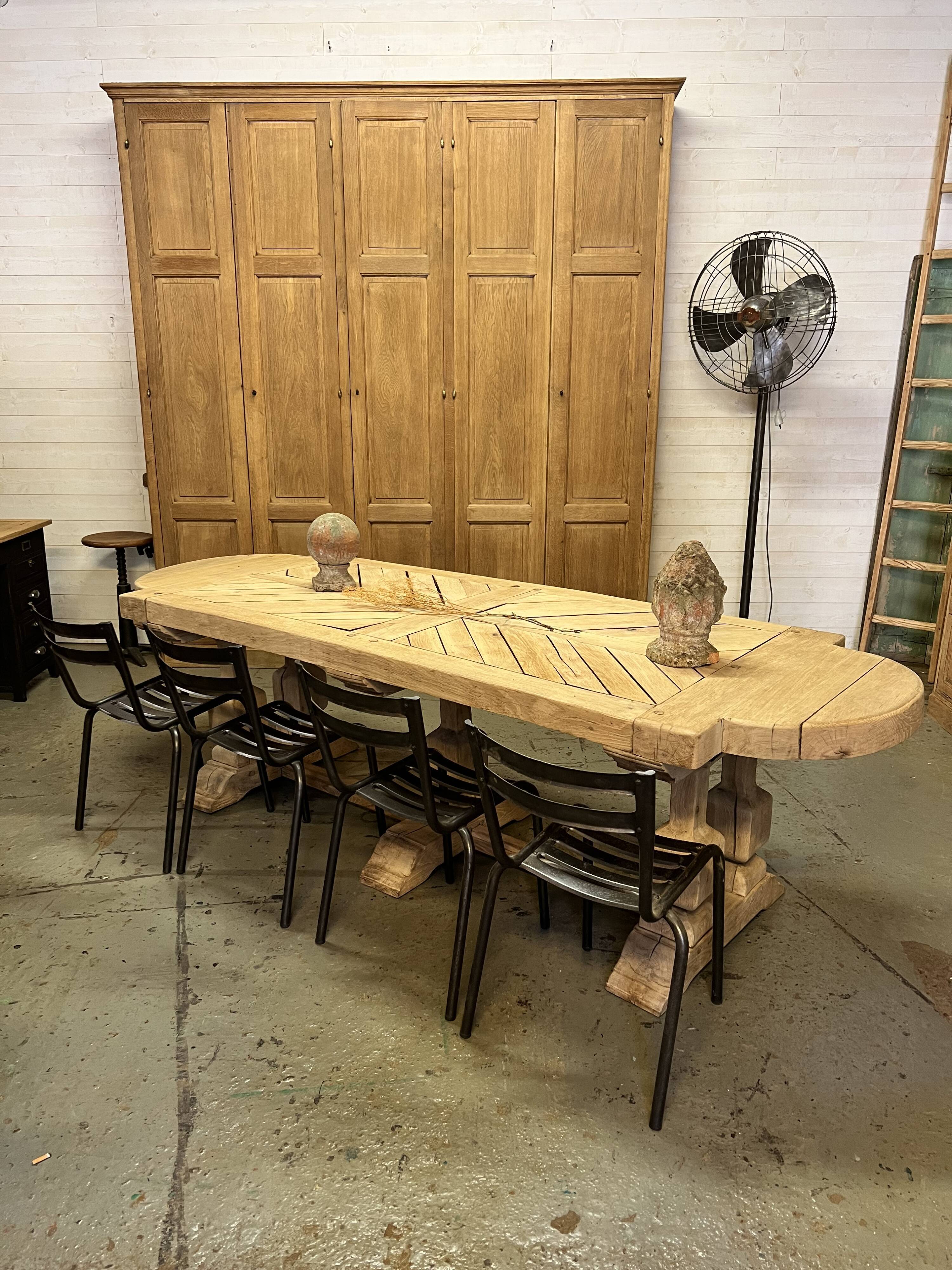 Table monastère en chêne massif