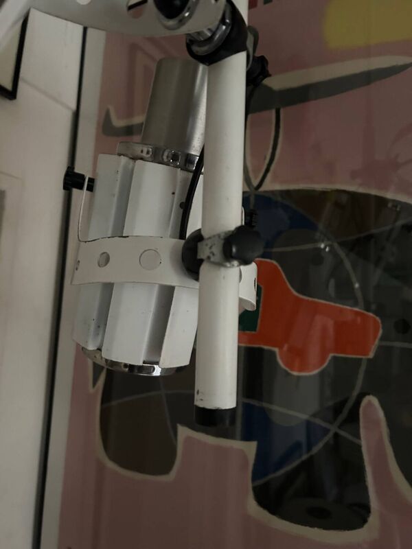 suspension 3 Projecteur d’Oscar Torlasco (Lumi, stilkronen )