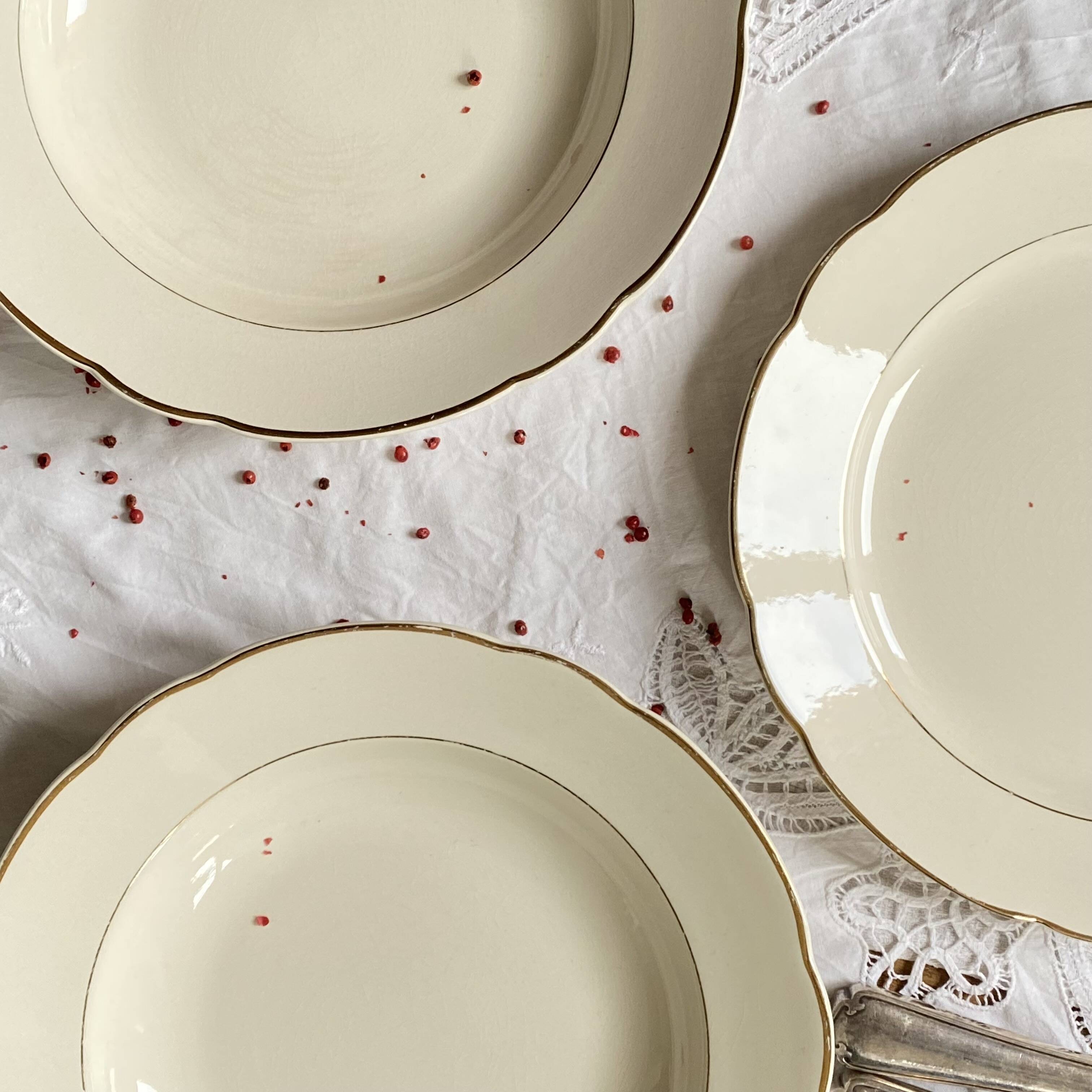 Lot de 3 plats de service plat Villeroy et Boch faïence ancienne couleur beige et dorure ACC-7260