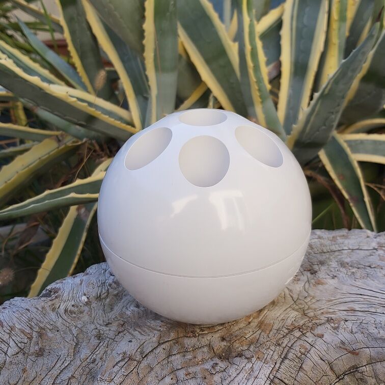 Didier Bernardin plastic tumblingo pen holder