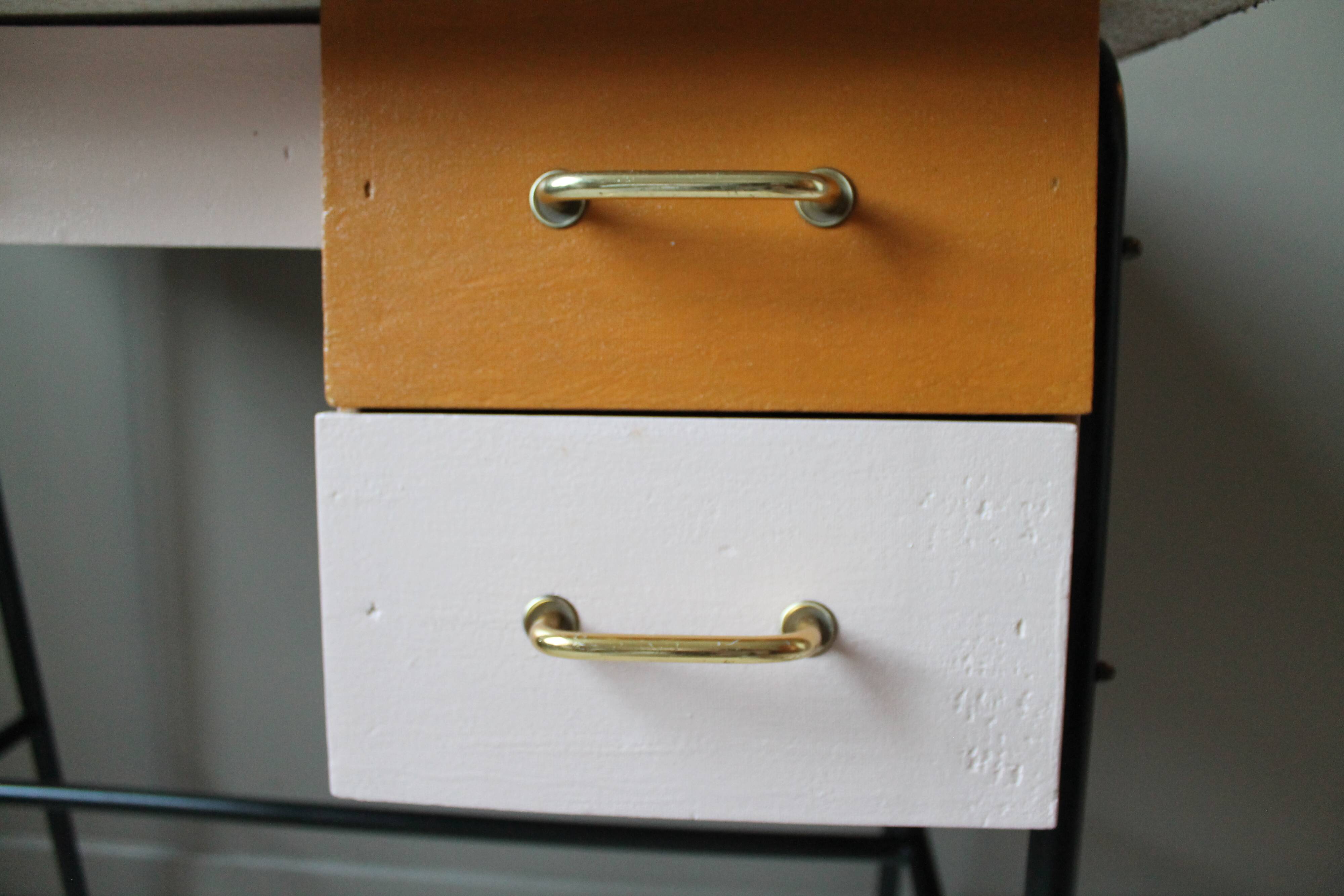 Bureau & chaise des années vintage