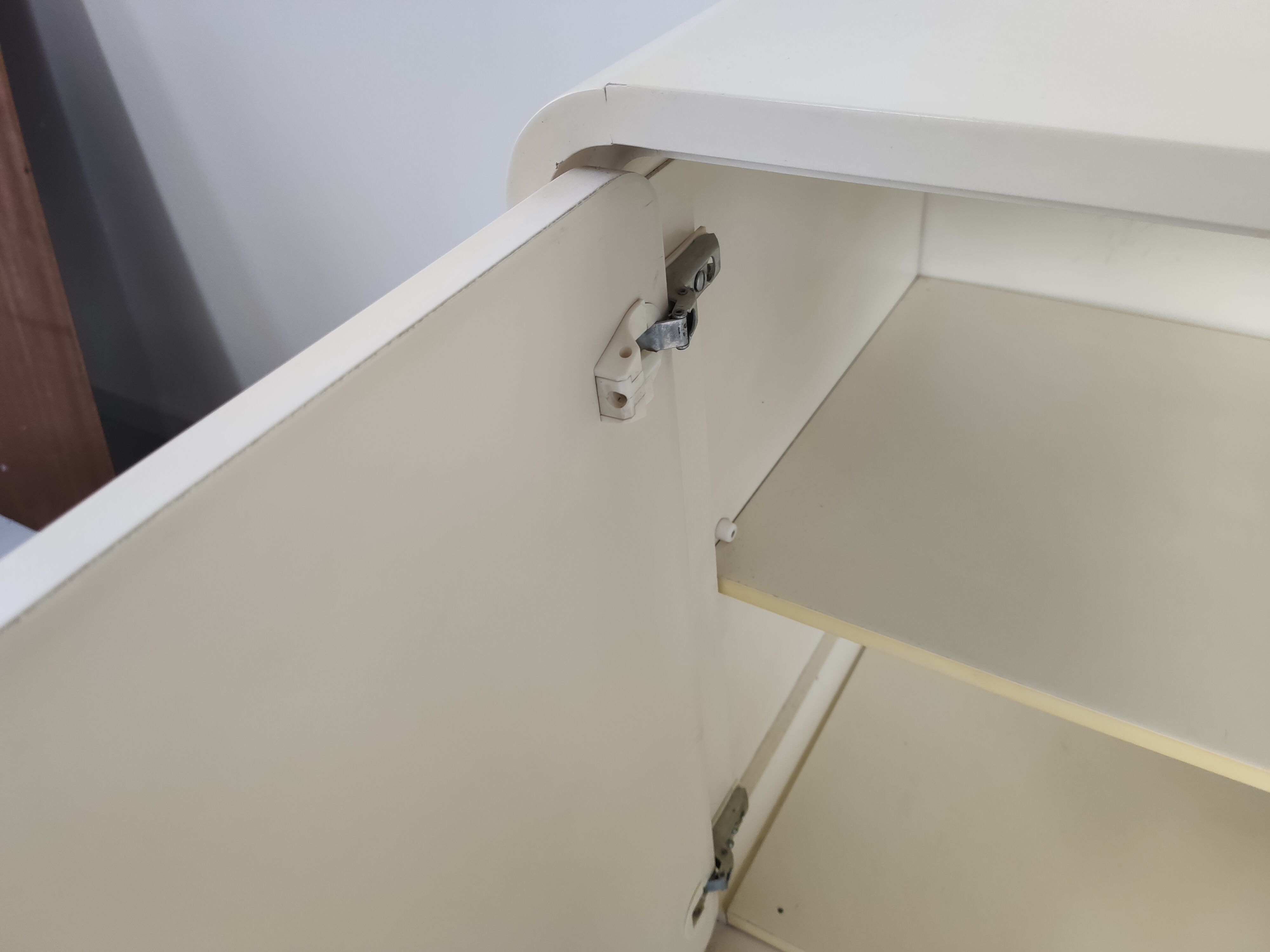 Vintage sideboard white space age 1970