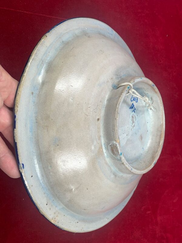 Plat creux céramique bleu blanc signature à identifier maghreb - début XXème