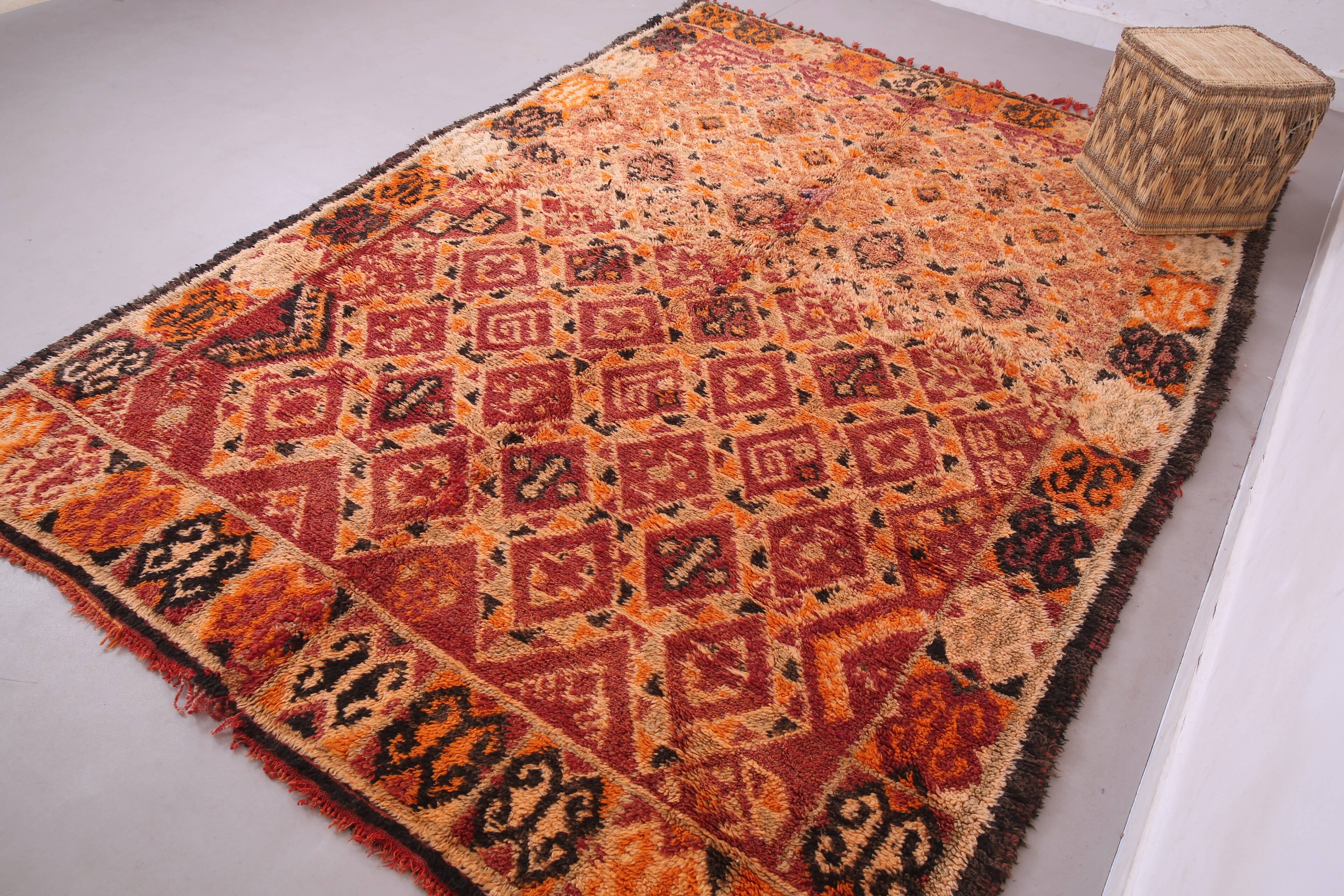 Vintage Moroccan Rug 210 x 286 cm - Antique Berber Rug - Wool Moroccan Rug