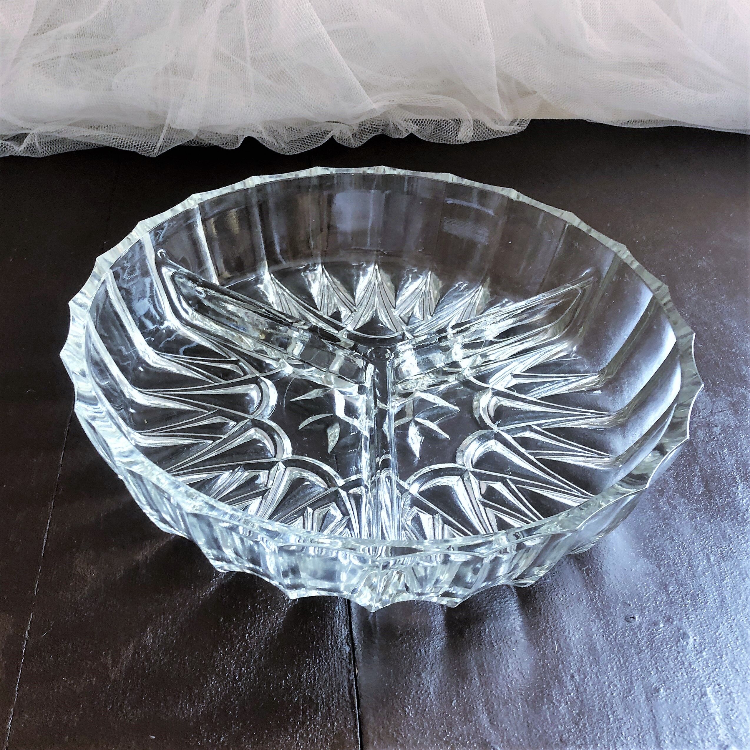Serving dish called "beggar" vintage cut glass