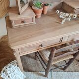 Toilet table dressing table old laid bare