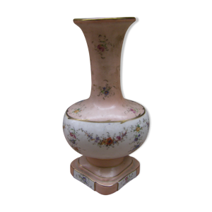 Vase en porcelaine de