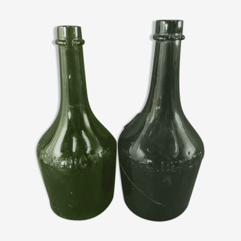 Lot de 2 anciennes bouteille de liqueur benedictine en verre soufflé
