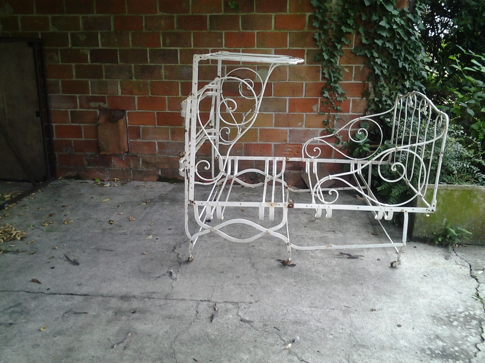Wrought iron bed