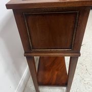 Pair of Louis XVI style bedside tables in mahogany and veneer, 20th century