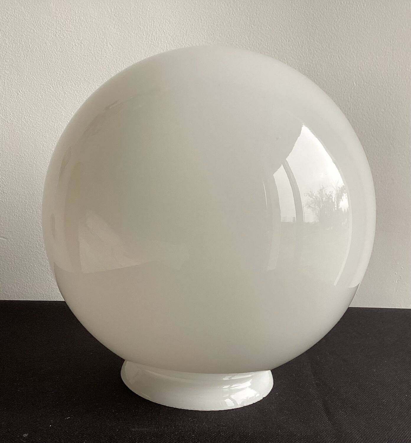 Opaline glass globe lampshade - vintage