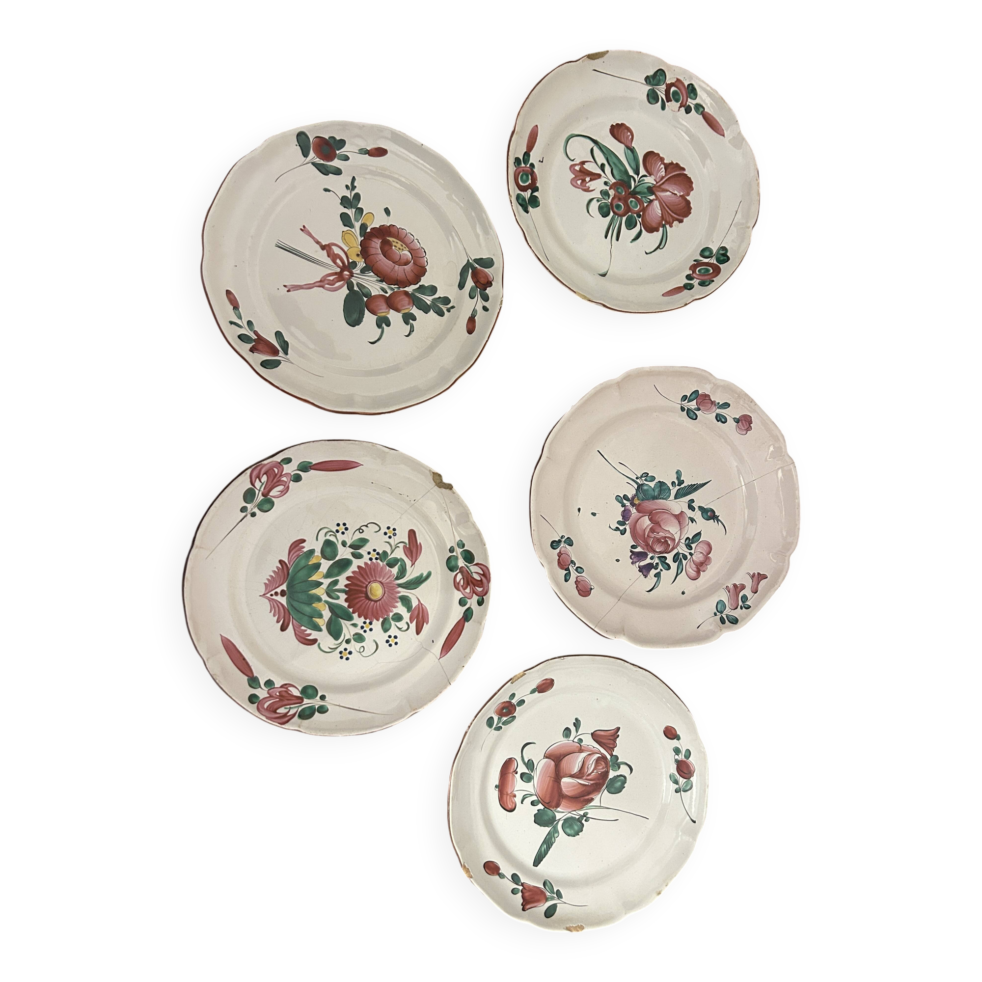 5 assiettes en faïence des Islettes, XVIIIᵉ siècle