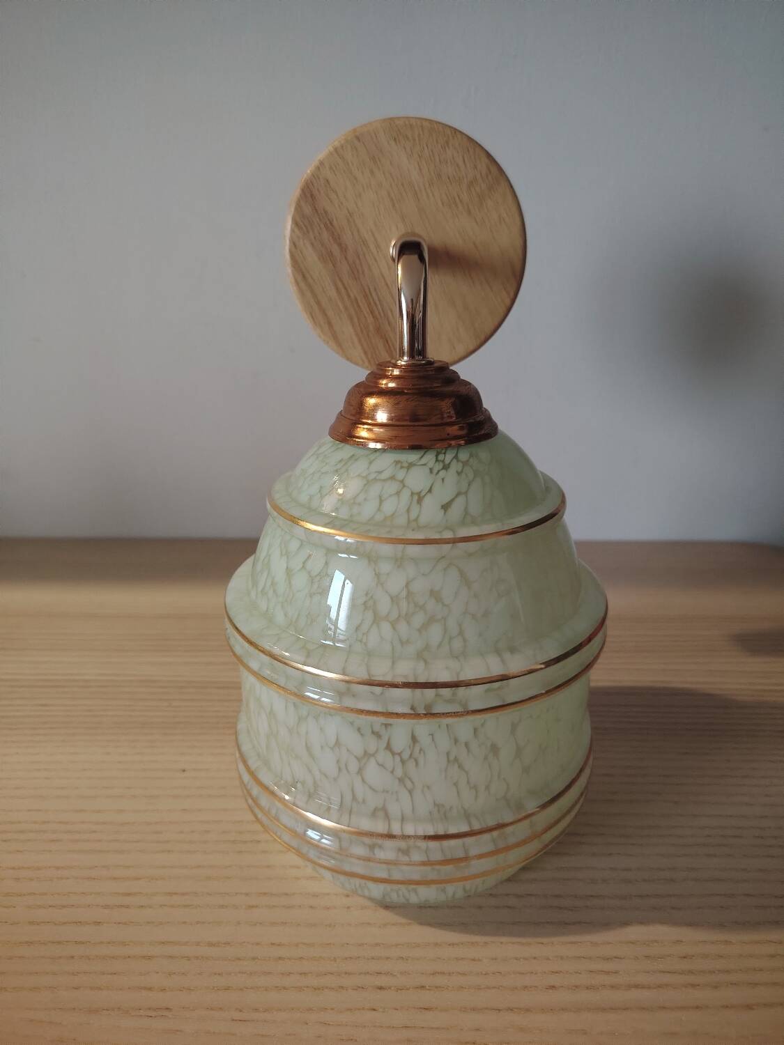 Clichy Art Deco glass wall lamp