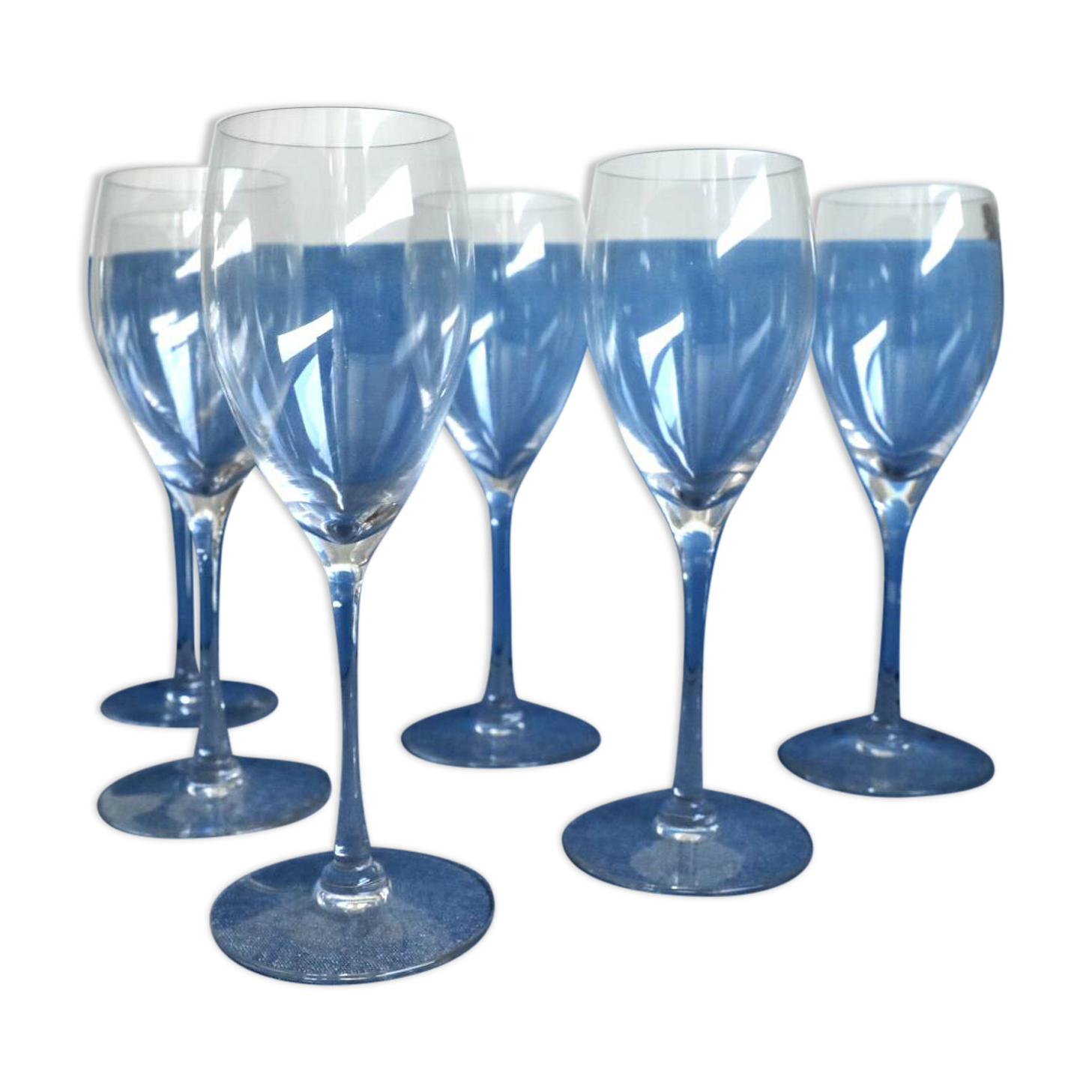 6 crystal champagne flutes from Saint-Louis and their box.
