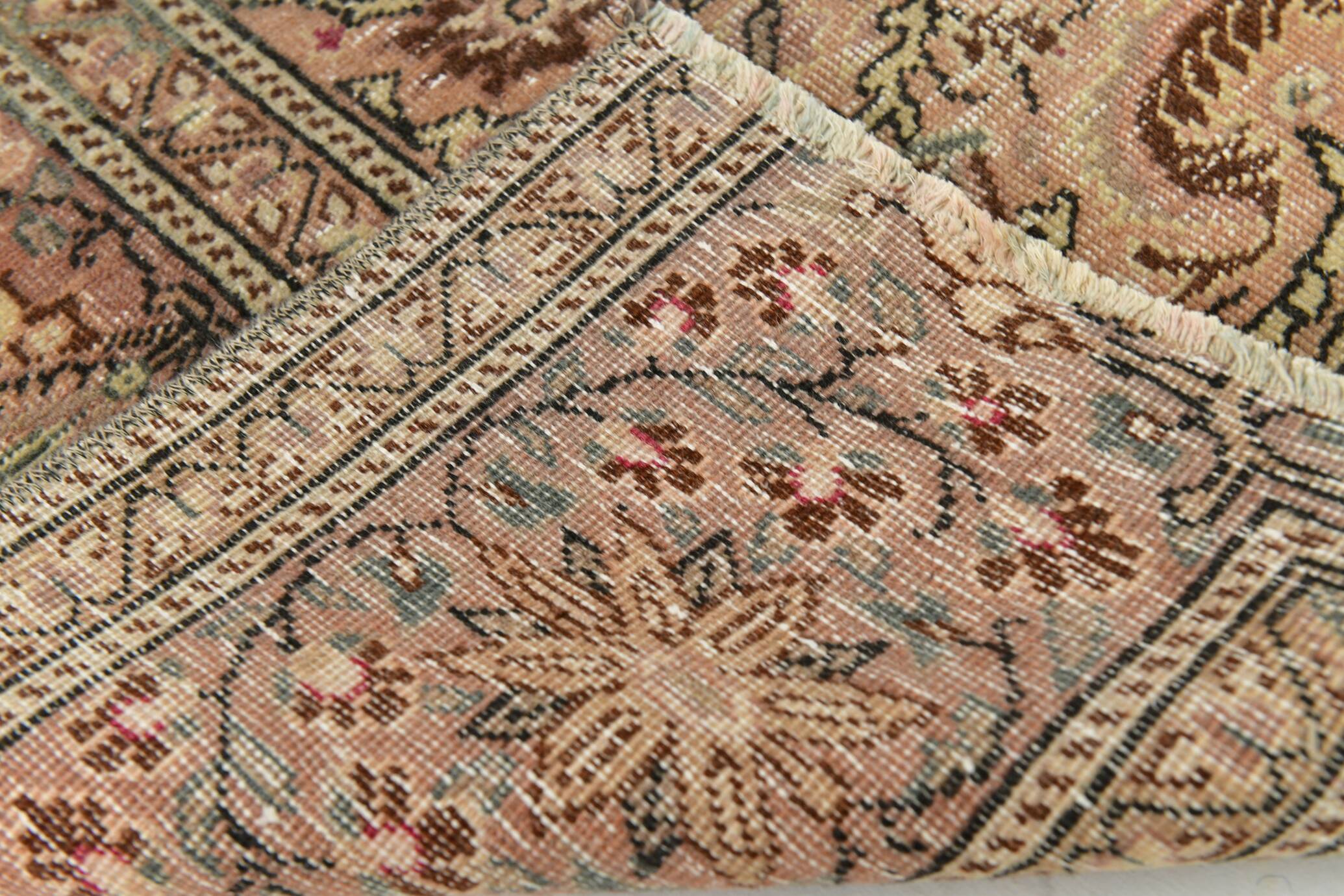 6x8 Madallion Pattern Cream & Salmon Persian Rug, 196x260Cm