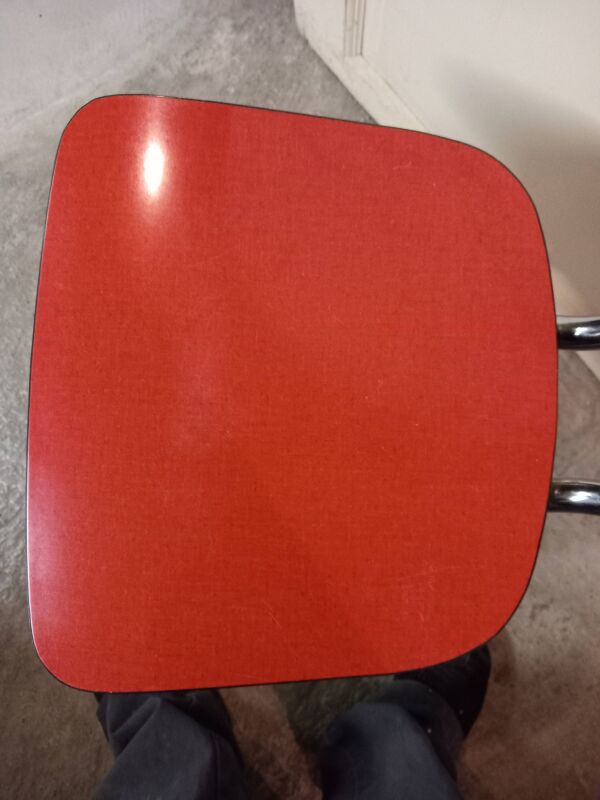 4 chaises en formica rouge