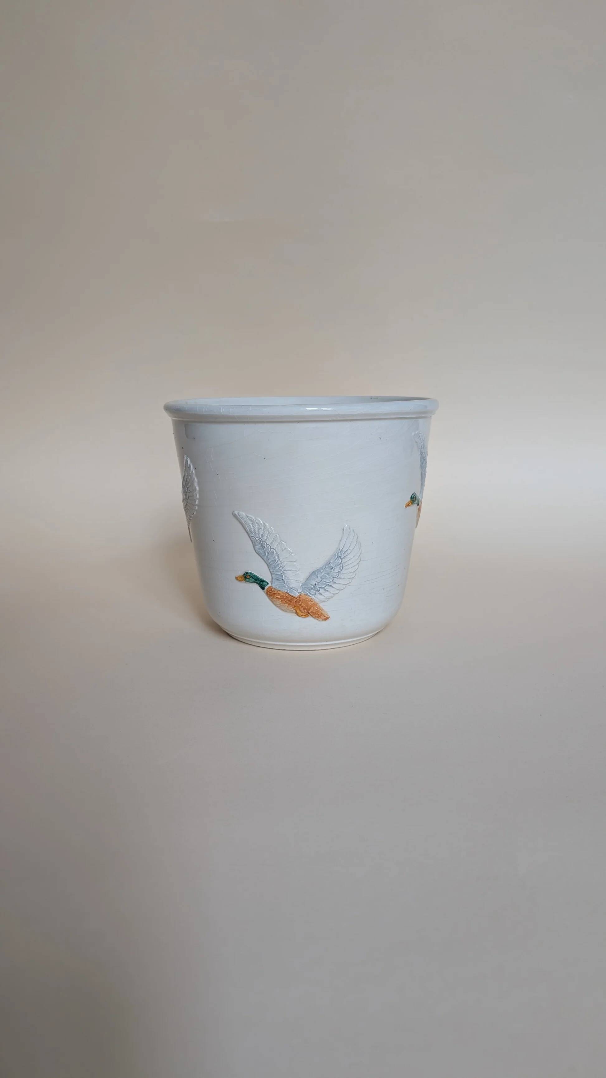 Duck cache pot