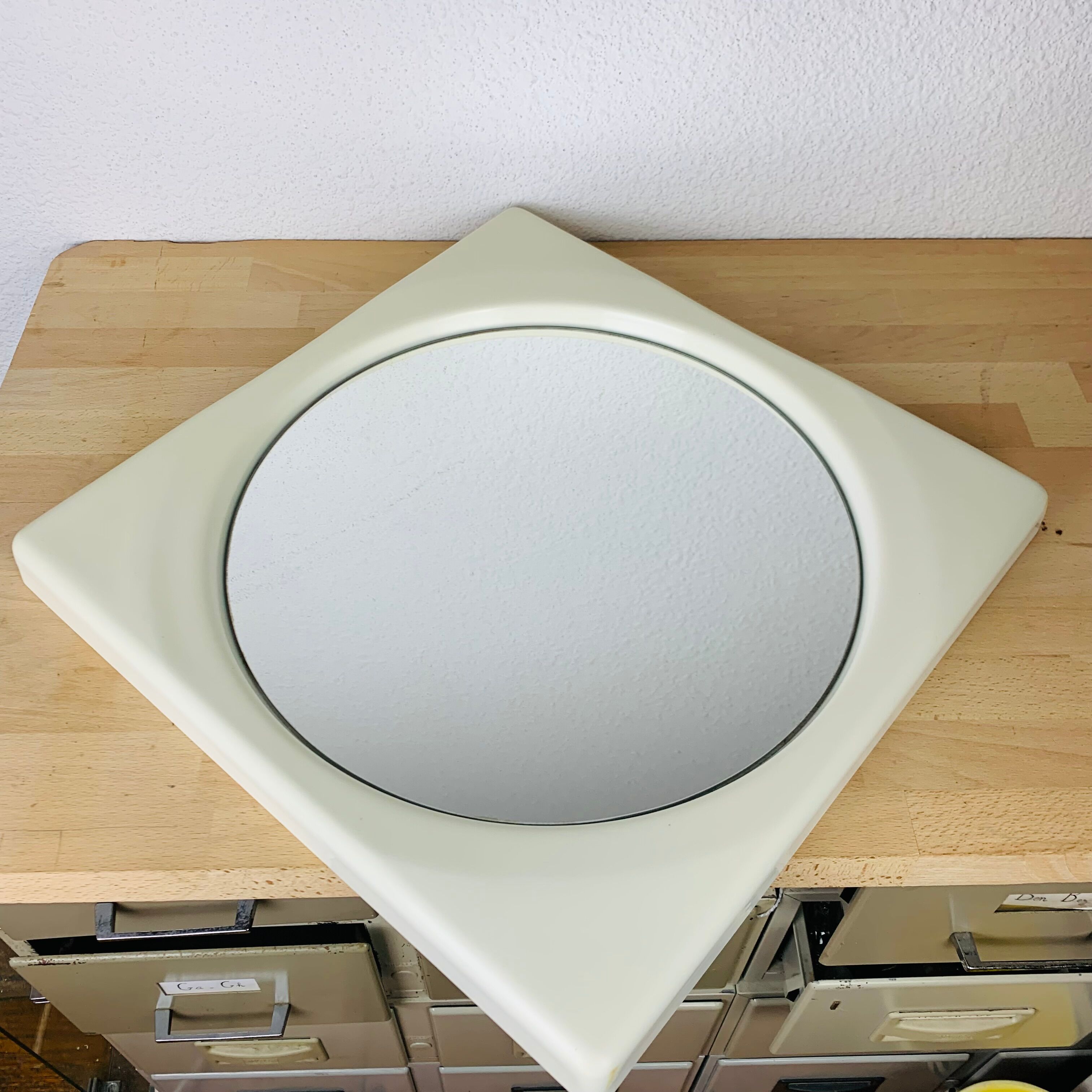 Mirror space age square plastic white 44 x 44 cm