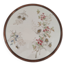 Dessous de plat en faïence ancienne GLN décor floral et contour en cuivre